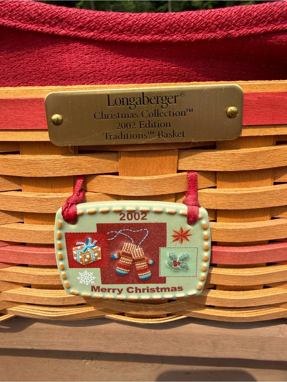 Longaberger hangs 2002
